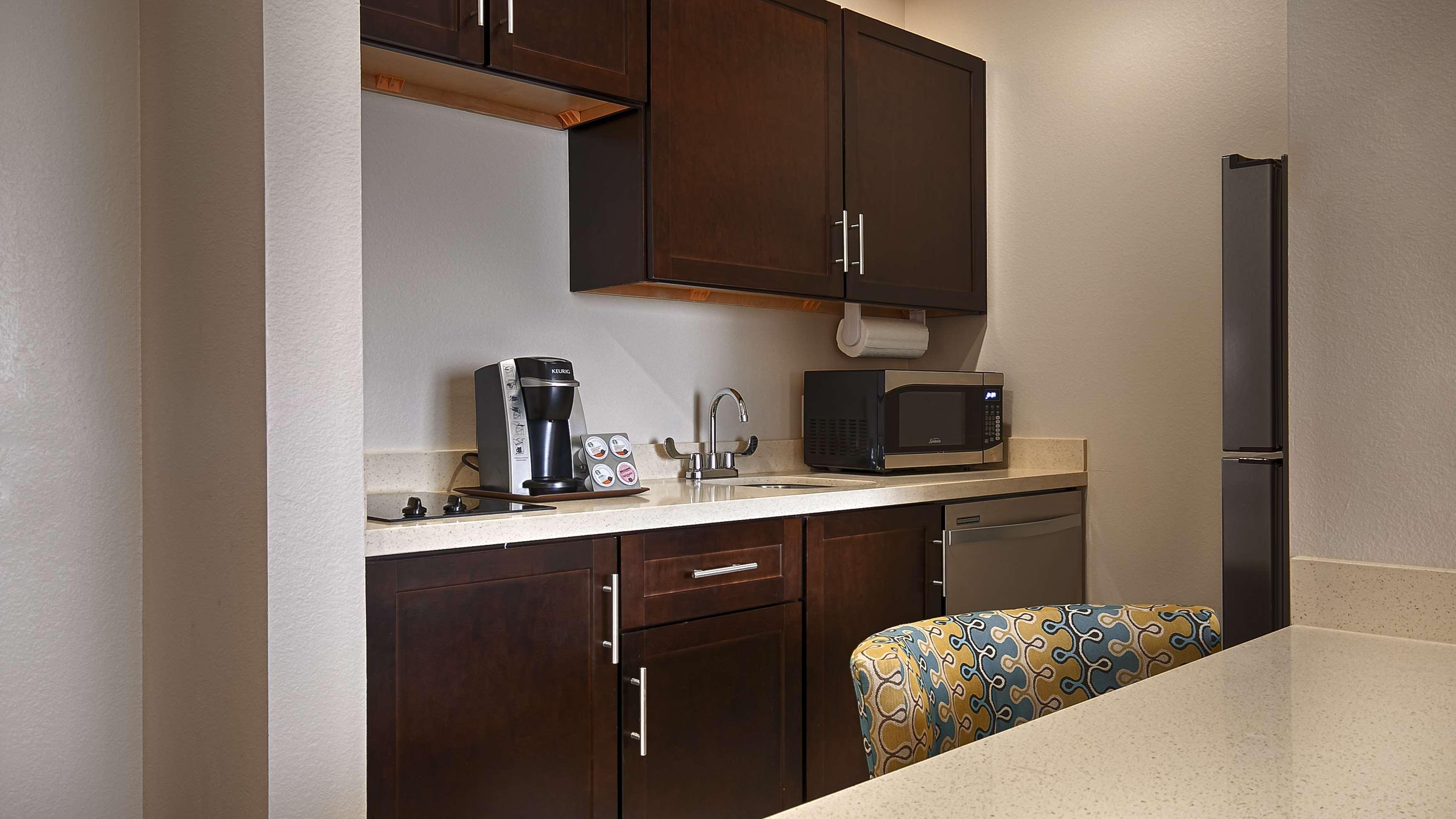 Best Western Premier Ashton Suites - Willowbrook Houston Exterior photo